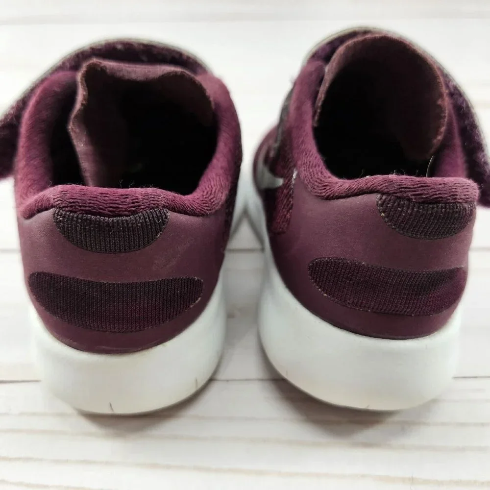 Nike Free RN Sneakers Size 5C Raspberry Pink Purple Toddler Preschool 904261-601